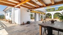 Vista exterior de Casa o xalet en venda en Sant Cugat del Vallès amb Jardí privat i Terrassa