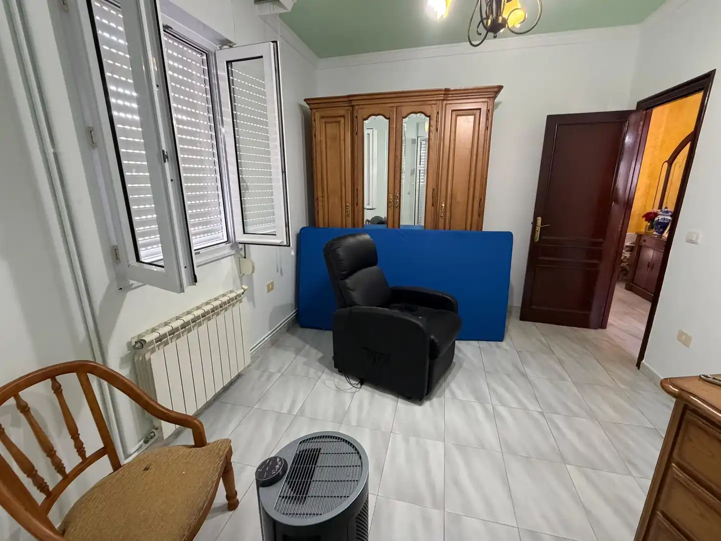 Sala d'estar de Casa adosada en venda en Boiro amb Calefacció, Jardí privat i Terrassa