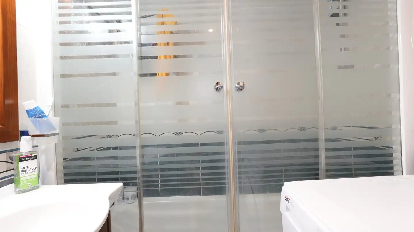 Bathroom of Flat for sale in El Vellón  with Heating