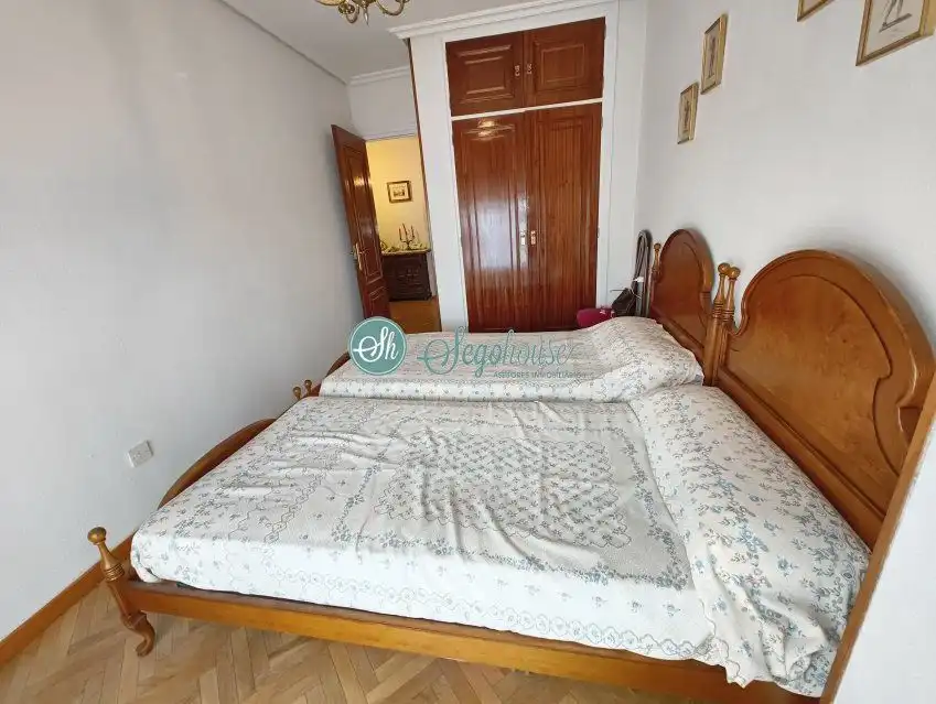 Habitación de Piso en venta en Segovia con Calefacción, Terraza y Trastero