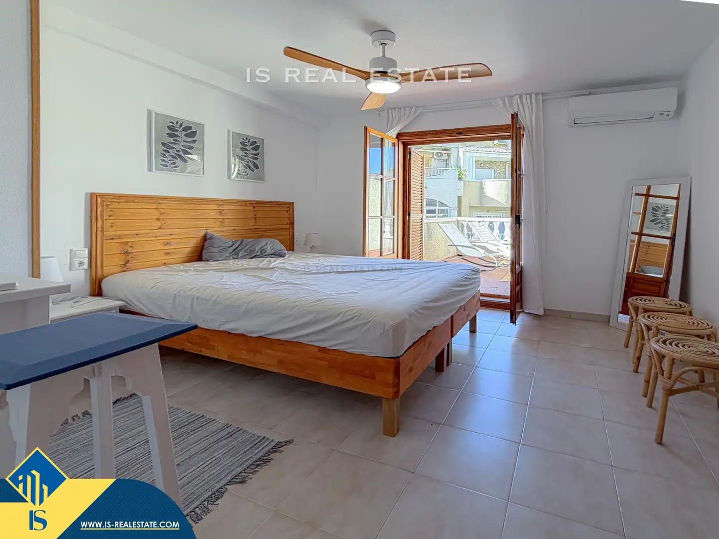 Schlafzimmer von Maisonette zum Verkauf in Torrevieja mit Terrasse, Möbliert und Fernseher