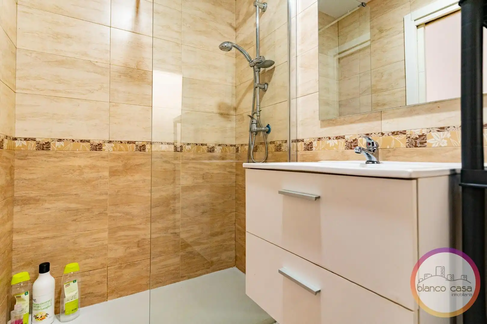 Bathroom of Flat for sale in Carballo