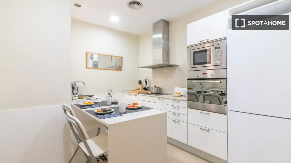 Flat with terrace to rent in Eixample, imagen 2