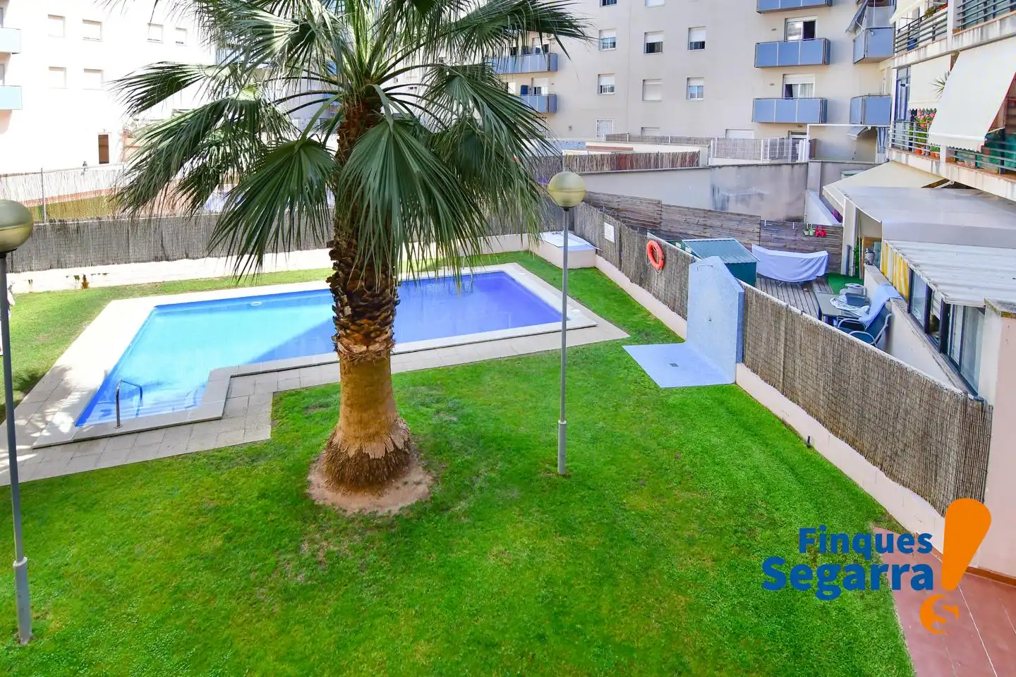 Swimming pool of Flat for sale in El Vendrell  with Air Conditioner, Terrace and Community pool