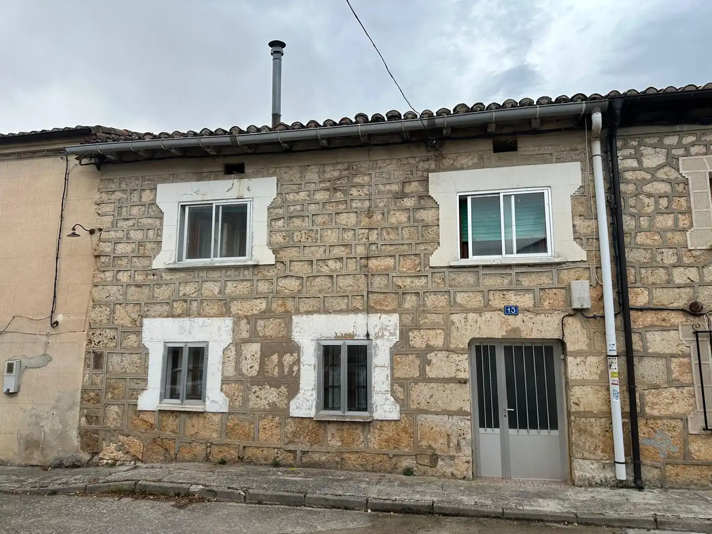 Vista exterior de Casa o xalet en venda en Ibeas de Juarros amb Calefacció