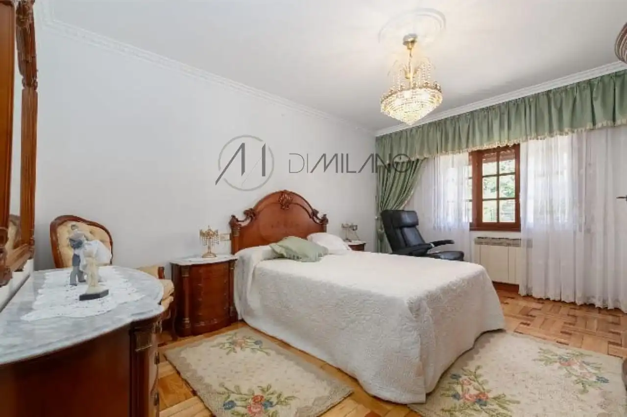 Dormitori de Casa o xalet en venda en Moaña amb Calefacció, Jardí privat i Terrassa
