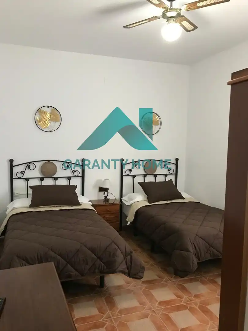 Dormitori de Casa o xalet en venda en Almoharín amb Aire condicionat, Calefacció i Jardí privat