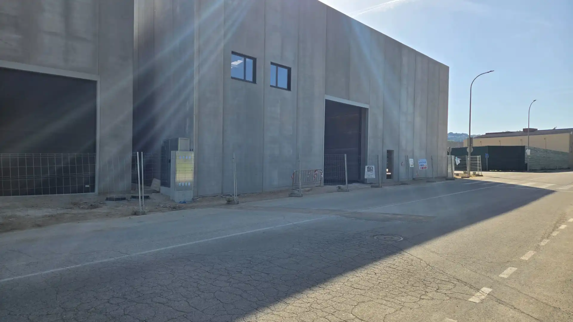 Vista exterior de Nave industrial de alquiler en Sarrià de Ter