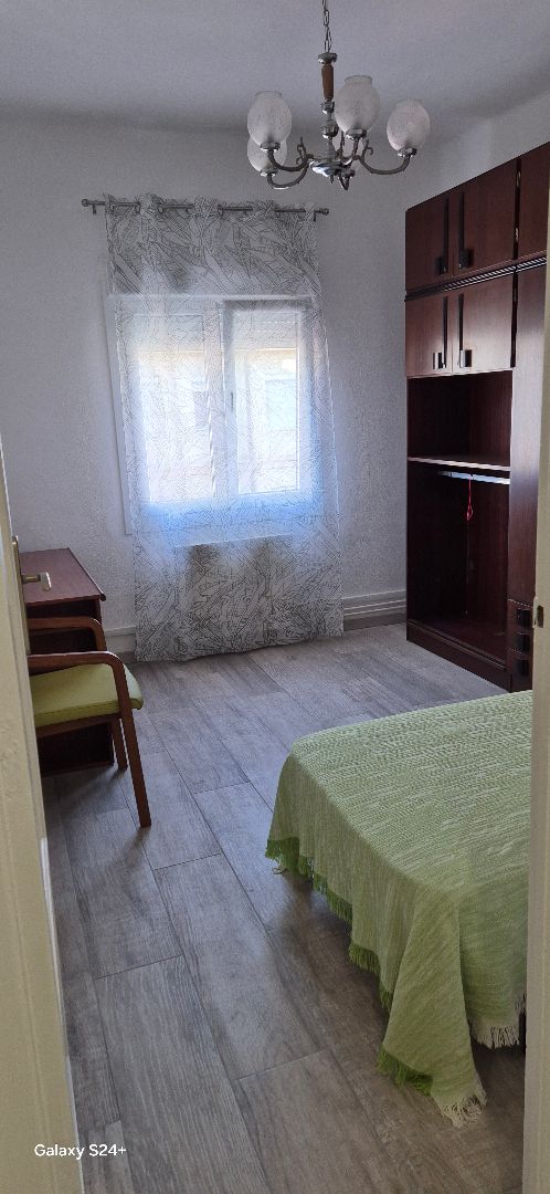Dormitori de Pis de lloguer en  Logroño amb Calefacció, Moblat i Forn