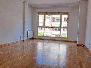 Piso en Alquiler en Golf - El Carralero