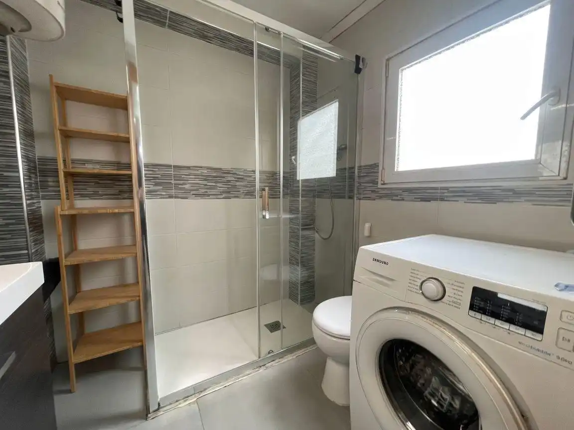 Baño de Piso en venta en Valencia con Calefacción
