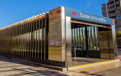 Vista exterior de Pis de lloguer en Málaga Capital amb Aire condicionat i Terrassa