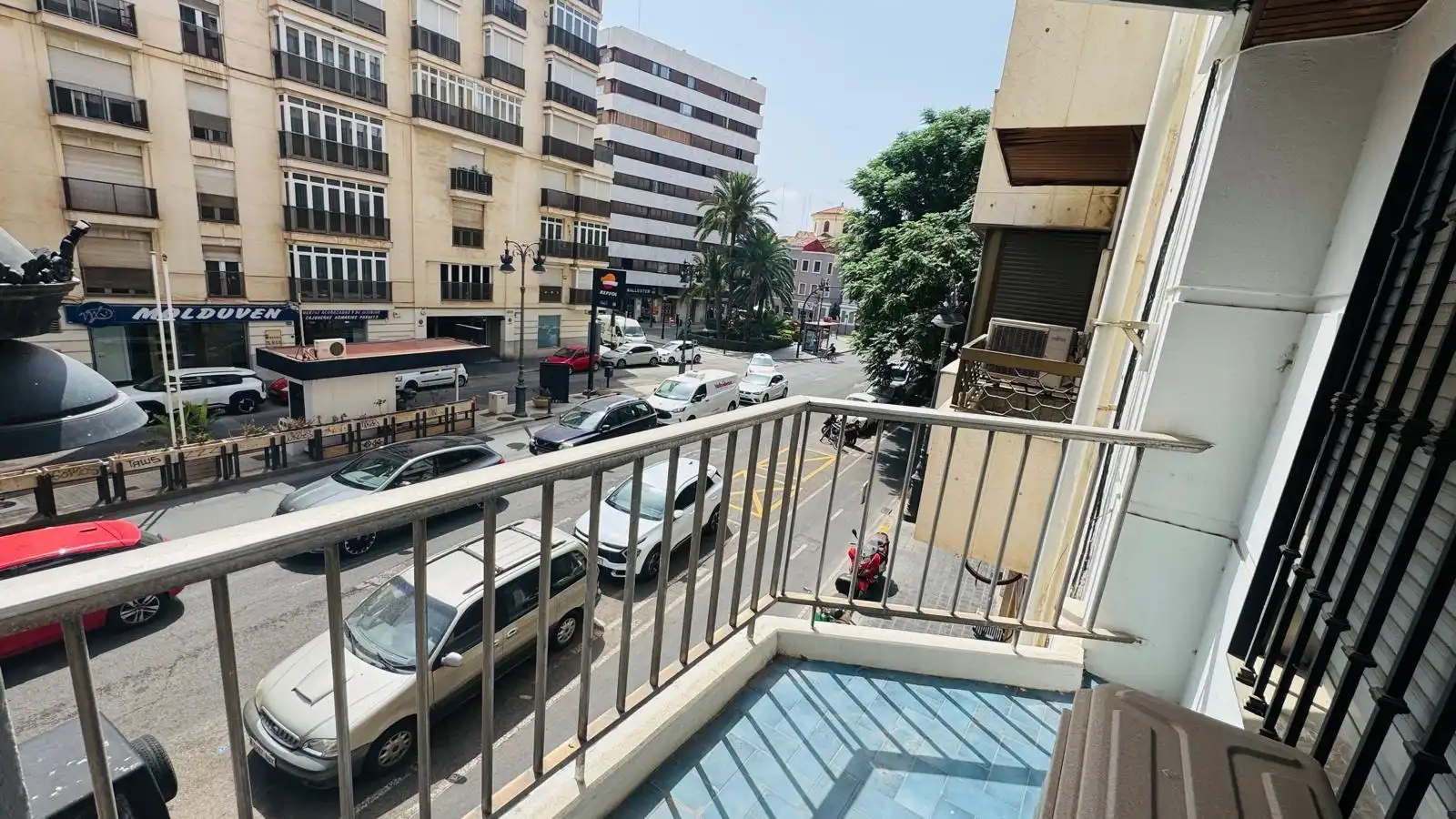 Vista exterior de Piso de alquiler en Valencia con Aire acondicionado, Parquet y Terraza