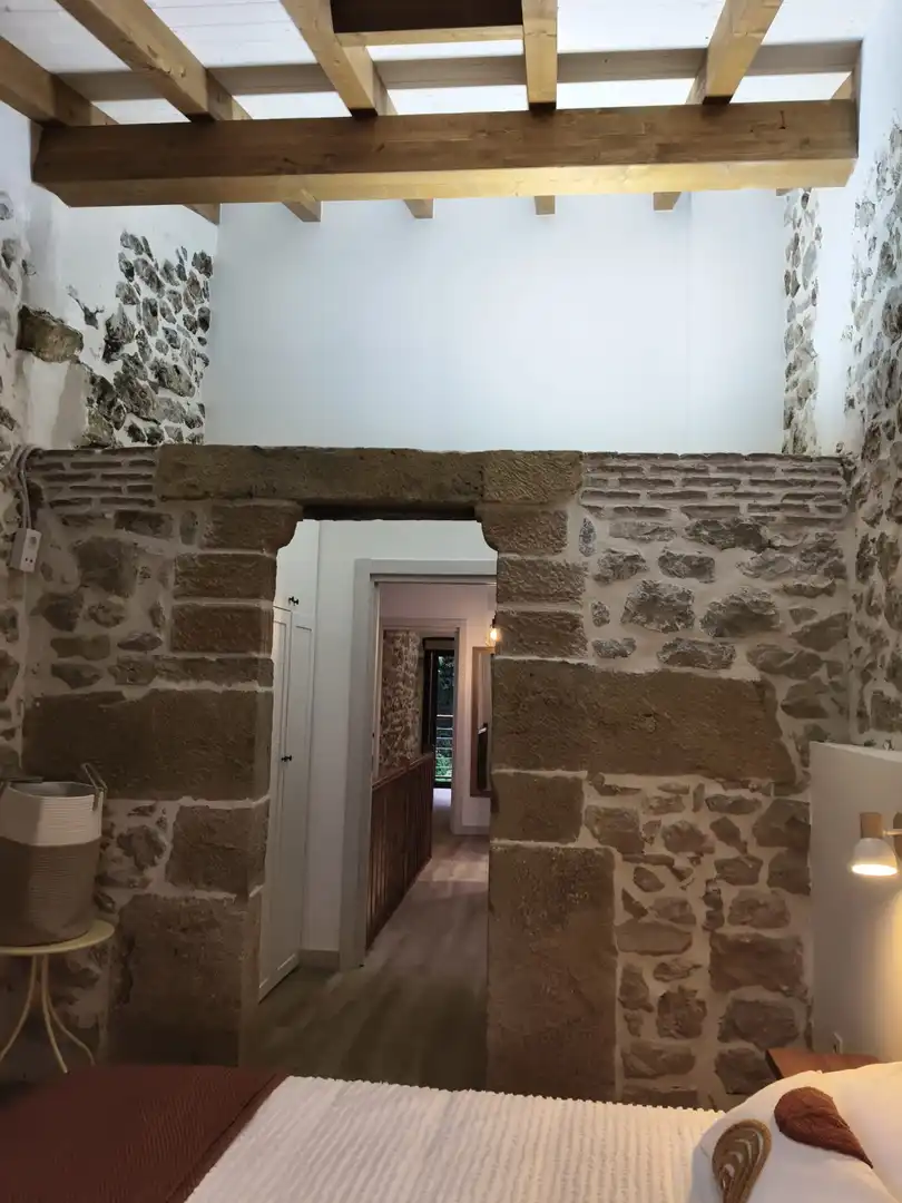 Casa adosada de lloguer en Riotuerto amb Calefacció, Jardí privat i Terrassa