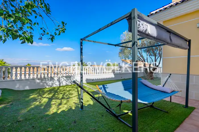 Terrassa de Finca rústica en venda en San Miguel de Salinas amb Aire condicionat, Calefacció i Jardí privat