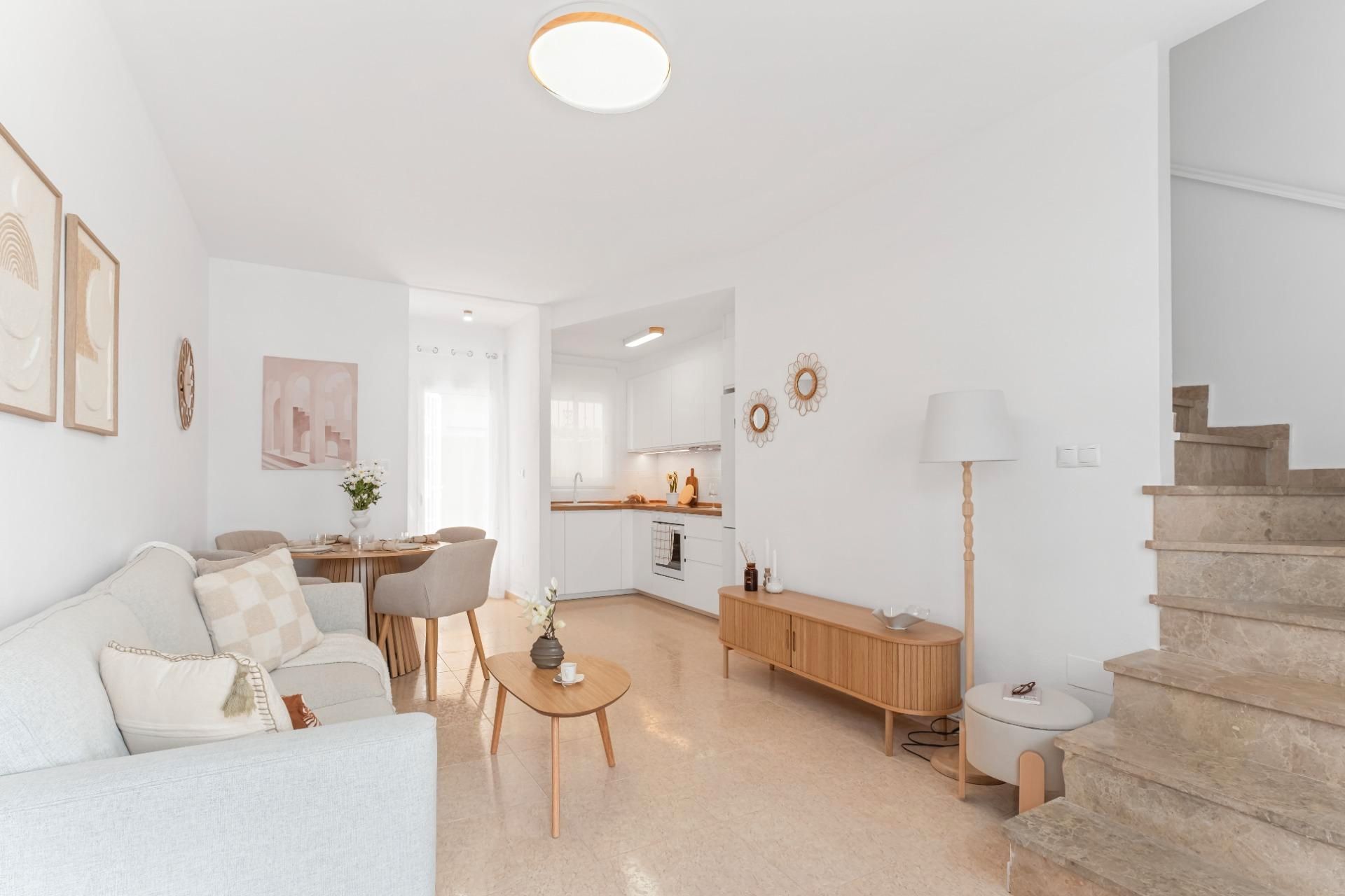 Sala d'estar de Casa adosada en venda en Orihuela amb Aire condicionat, Terrassa i Traster