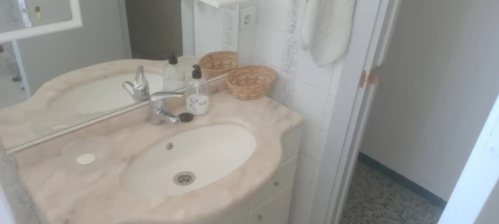 Bany de Apartament en venda en Empuriabrava amb Calefacció, Traster i Moblat