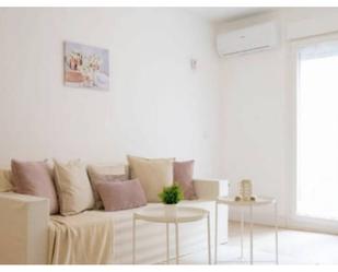 Living room of Flat for sale in  Sevilla Capital  with Air Conditioner and Terrace