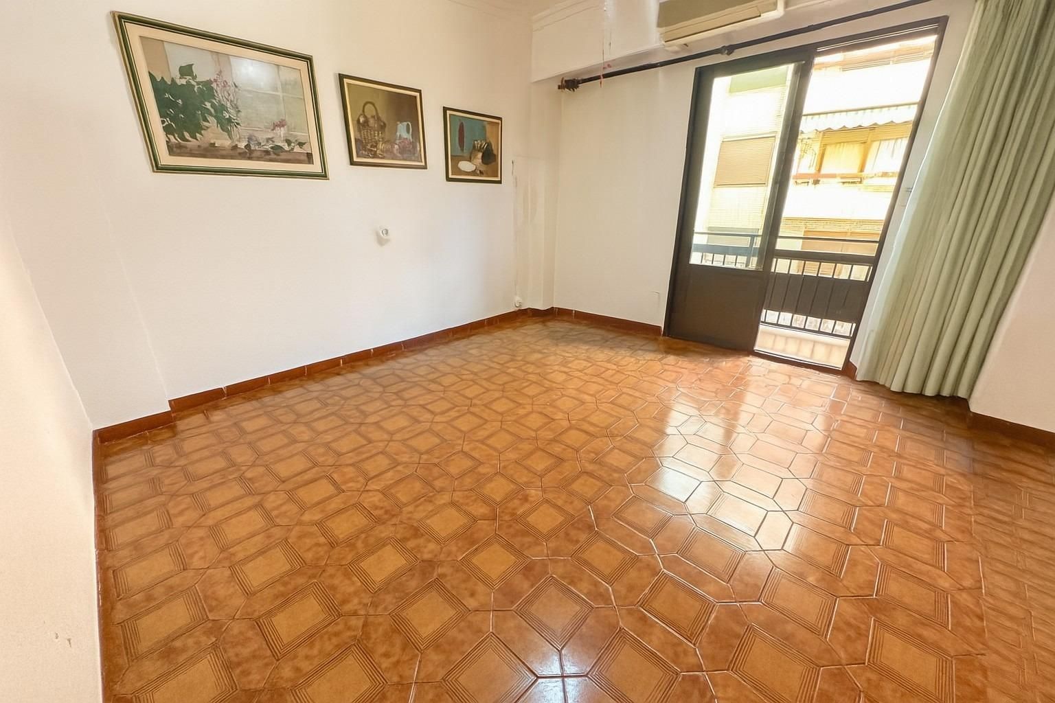 Flat for sale in Alicante / Alacant  with Terrace and Balcony