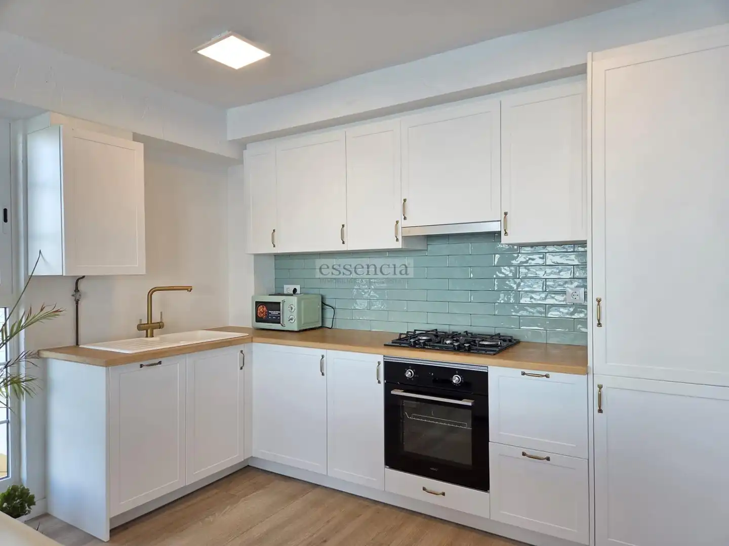 Cocina de Apartamento en venta en Tavernes de la Valldigna con Terraza y Balcón