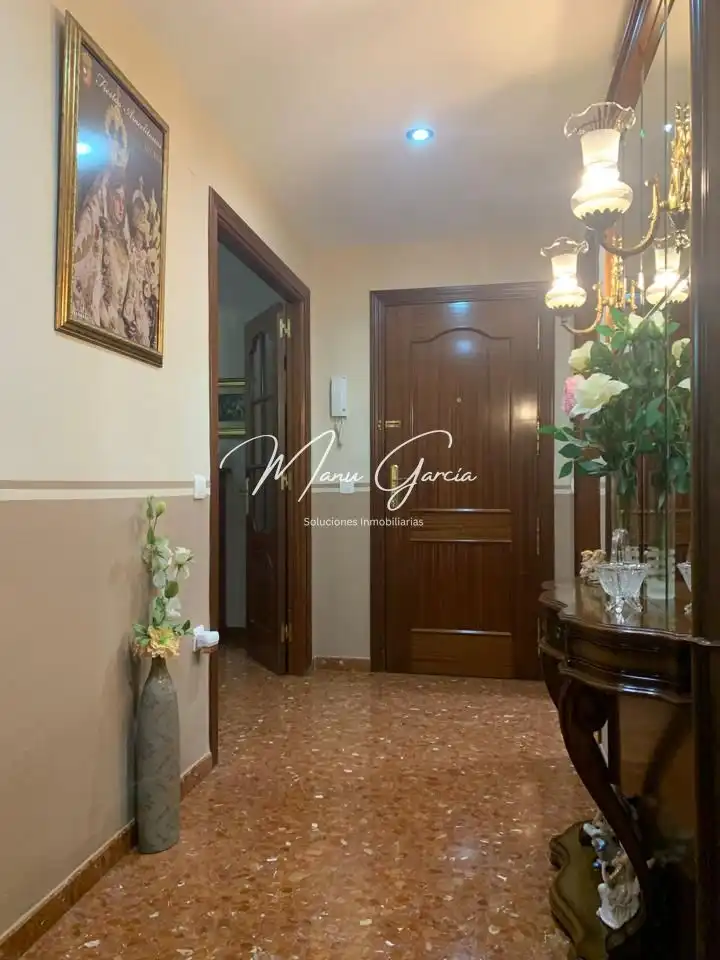 Ground floor for sale in Lucena  with Air Conditioner, Storage room and Furnished