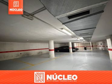 Individual with lift for sale in Calle San Emigdio
