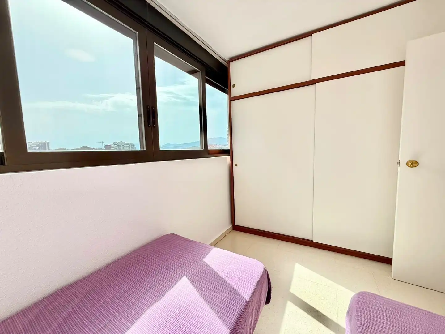 Dormitori de Apartament de lloguer en Finestrat amb Aire condicionat, Calefacció i Piscina