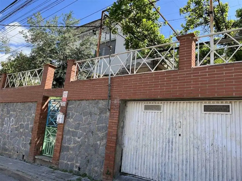 Vista exterior de Casa o xalet en venda en Rubí