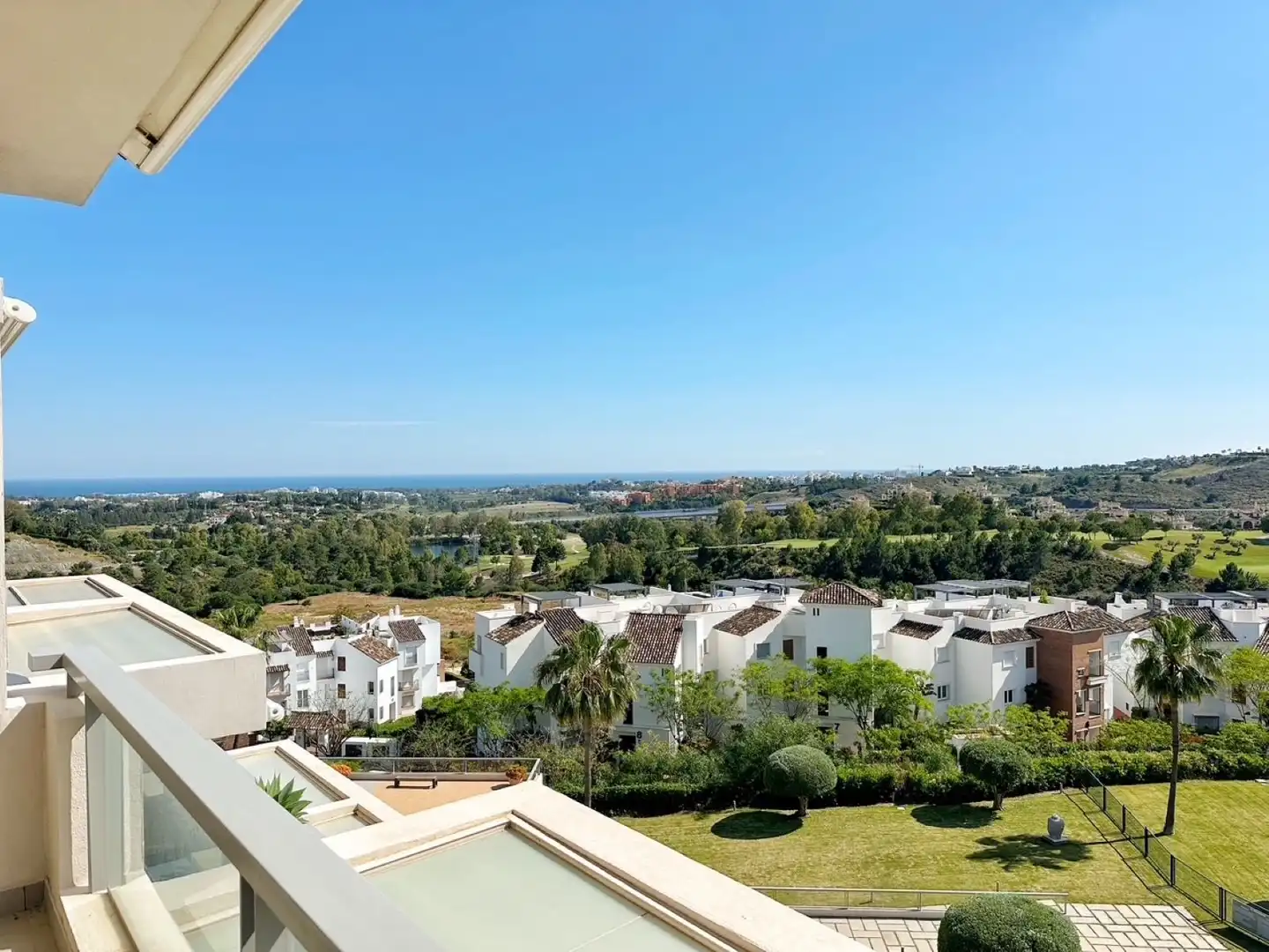 Exterior view of Attic for sale in Benahavís  with Air Conditioner, Terrace and Furnished