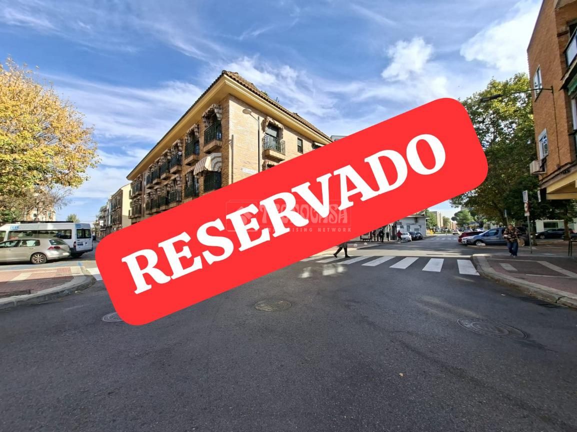 Vista exterior de Pis en venda en Parla amb Aire condicionat i Calefacció