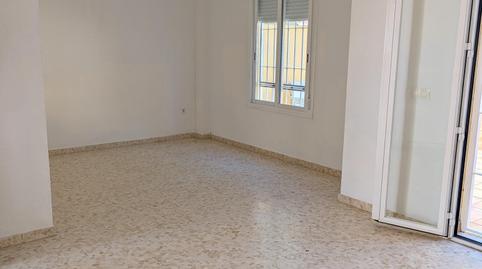 Foto 3 de Casa adosada de lloguer a Sanlúcar la Mayor, Sevilla