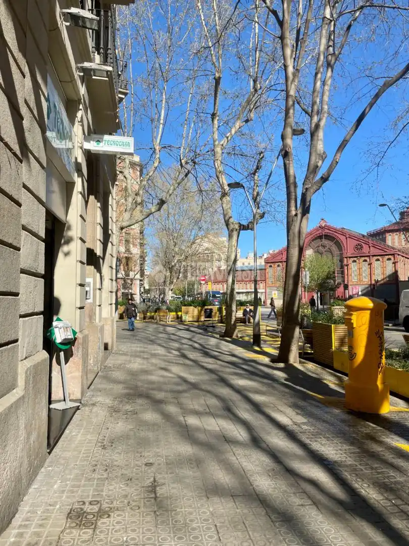 Vista exterior de Piso en venta en Barcelona con Aire acondicionado, Calefacción y Balcón