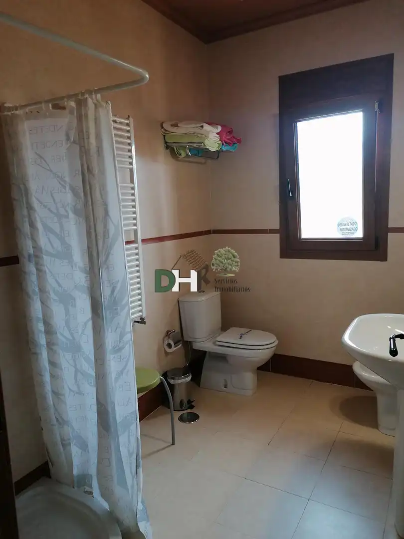 Baño de Casa o chalet en venta en Torrejón el Rubio con Aire acondicionado, Calefacción y Terraza