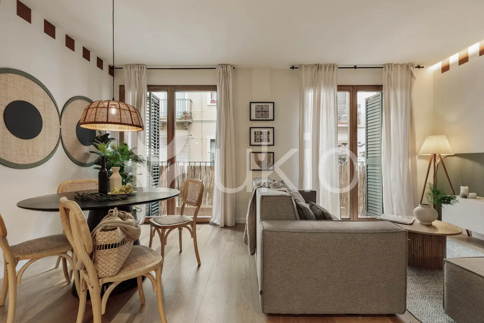 Sala de estar de Apartamento de alquiler en  Barcelona Capital con Aire acondicionado, Calefacción y Amueblado