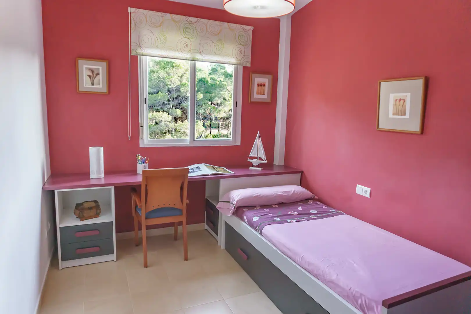 Habitación de Casa adosada de alquiler en Gilet con Calefacción, Terraza y Trastero