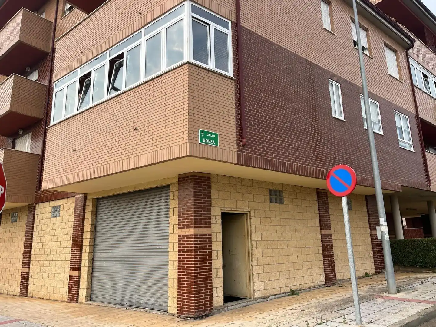 Local comercial en venda a Villaquilambre, imagen 2