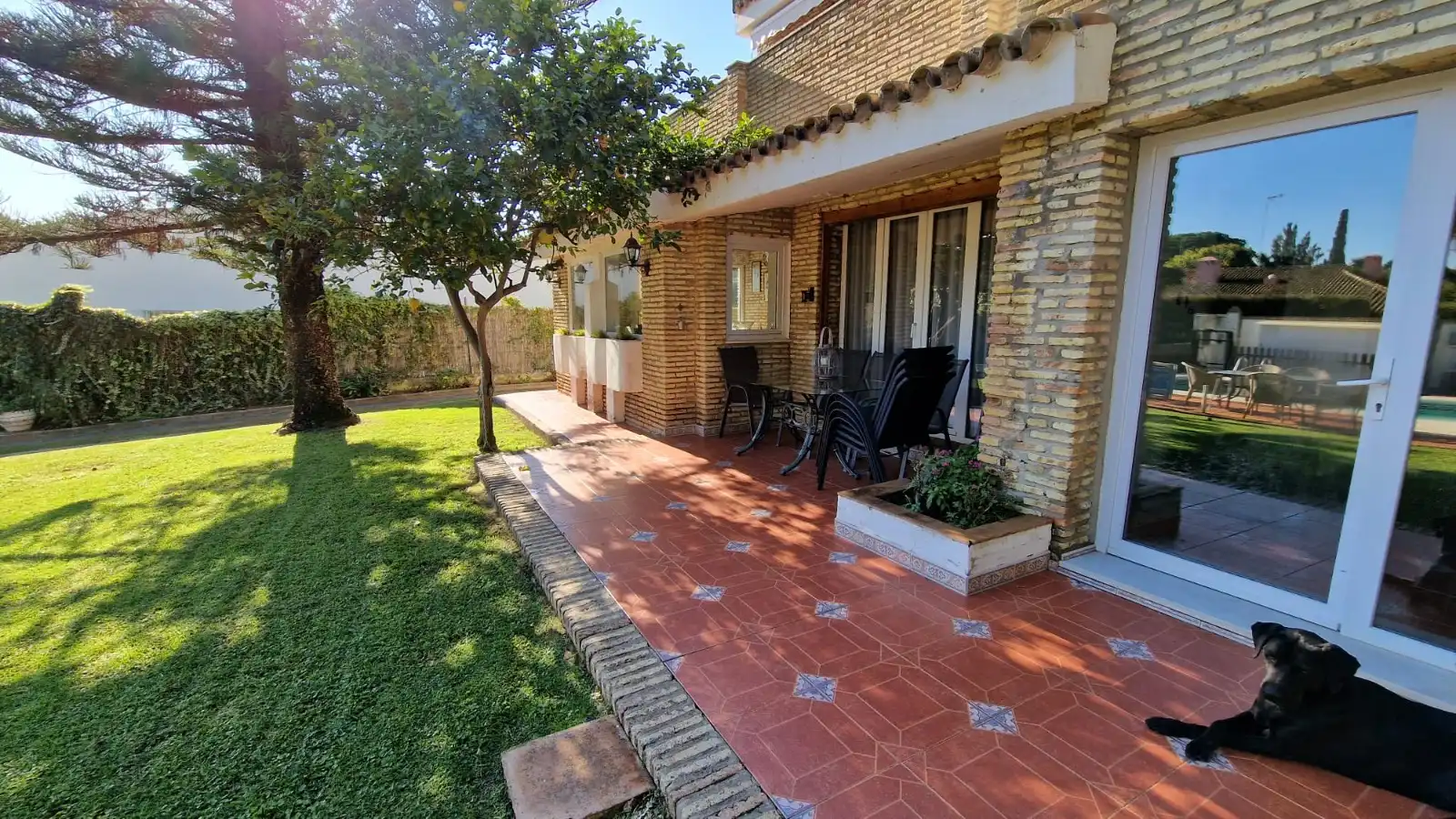 Garden of Detached homes for sale in El Puerto de Santa María  with Air Conditioner, Private garden and Storage room