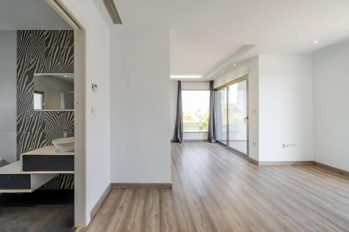 Haus oder Chalet zum Verkauf in Elche / Elx mit Klimaanlage, Heizung und Privatgarten