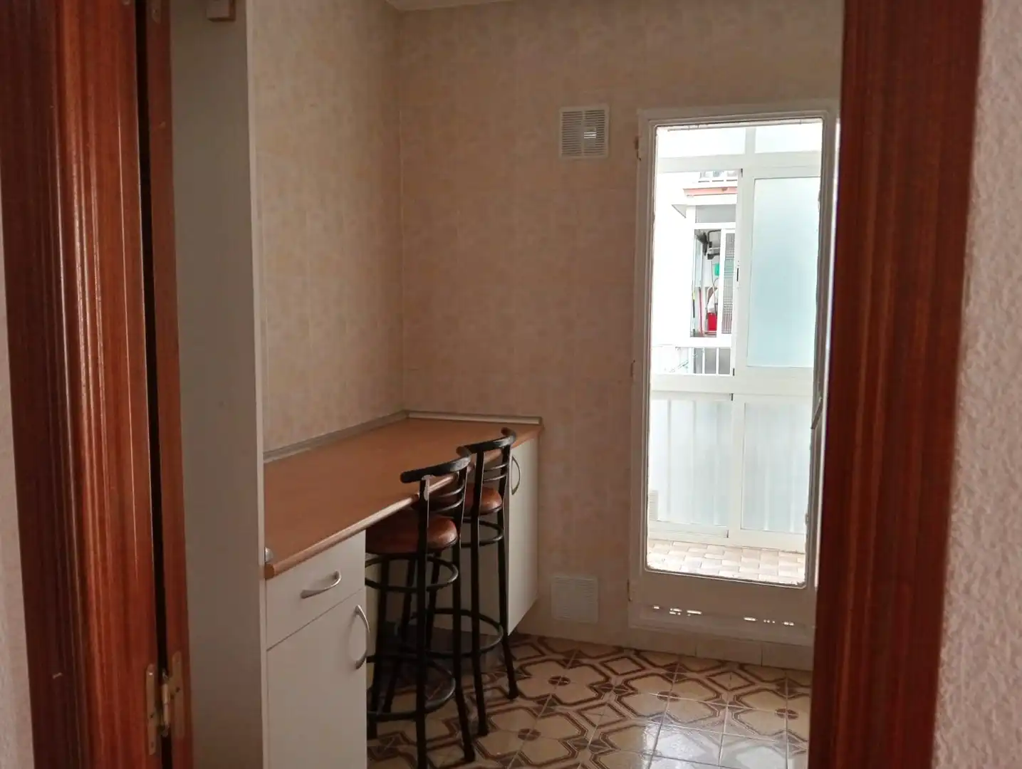 Kitchen of Flat for share in Alcalá de Henares  with Heating, Furnished and Oven