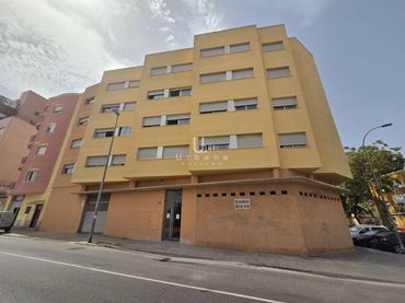 Pis amb ascensor en venda a Calle Mahón 16