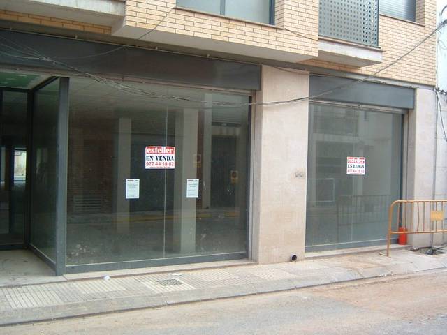Local comercial en Alquiler en L'Aldea