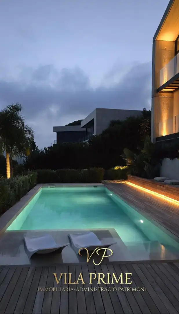 Swimming pool of Houses for sale in Cabrils  with Air Conditioner, Heating and Private garden