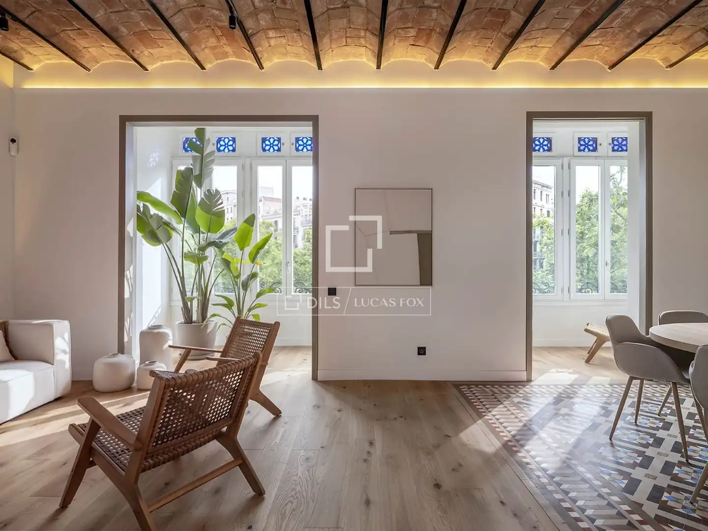 Wohnung zum Verkauf in Barcelona mit Klimaanlage, Heizung und Balkon