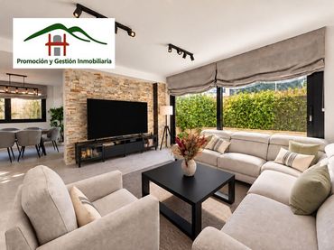 Casa bifamiliare con balcone in vendita a Avenida de la Fontanilla