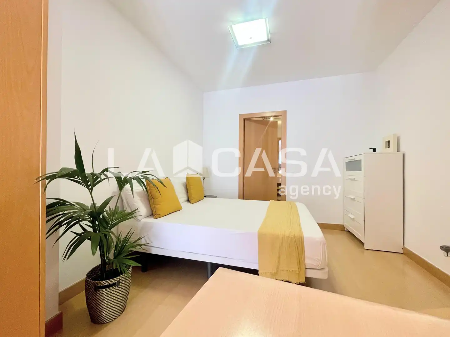 Habitación de Dúplex en venta en Badalona con Calefacción, Piscina y Balcón