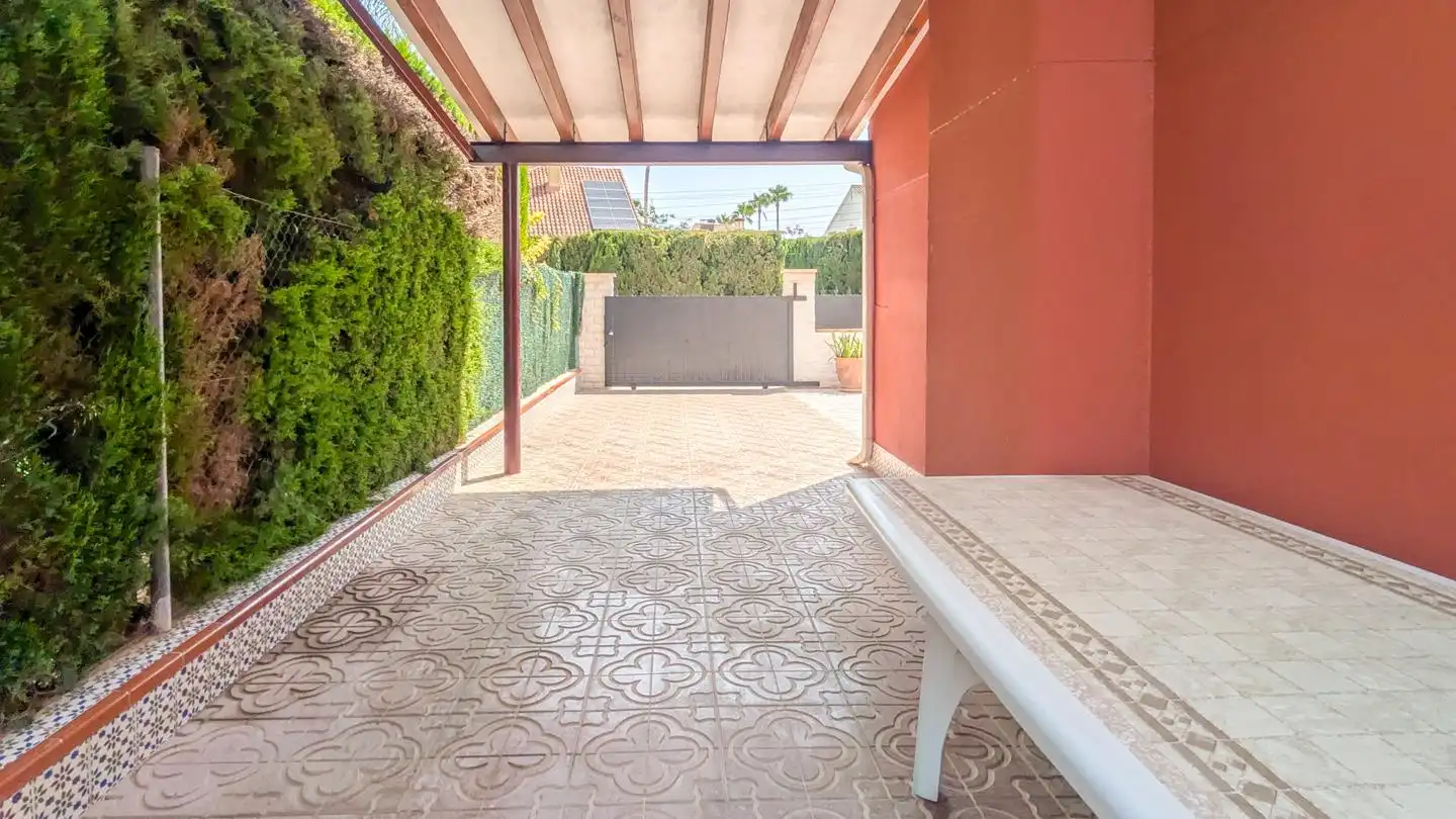 Terrassa de Casa o xalet en venda en Elche / Elx amb Aire condicionat, Jardí privat i Terrassa