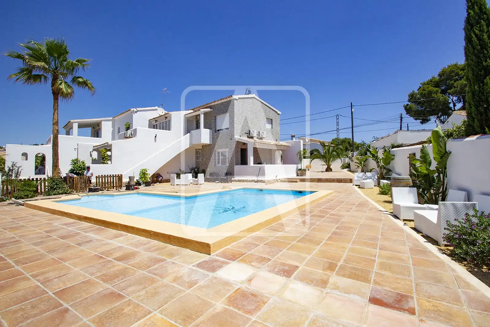 Villa con piscina in vendita a Carrió - La Merced - Los Pinos