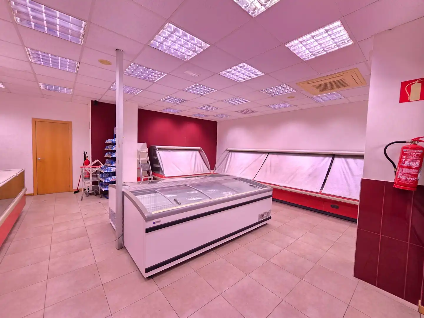 Local comercial en venta en Avenida de Francesc Macià, imagen 7