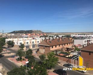 Vista exterior de Casa o xalet en venda en Torrejón de Ardoz amb Terrassa