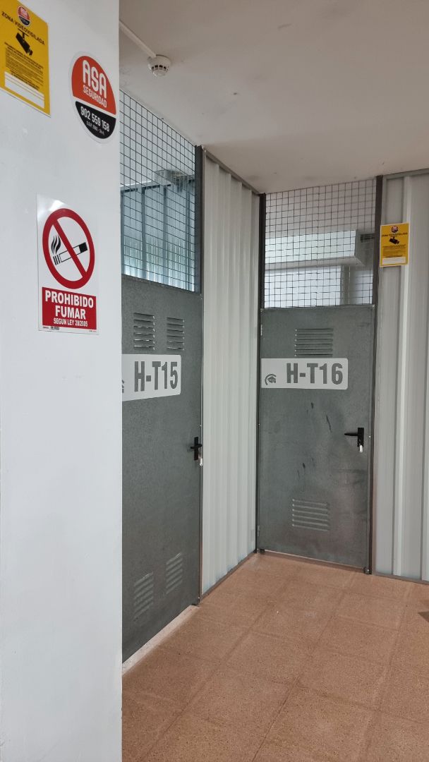 Box room to rent in Calle Huerto, 26, La Coca - La Nia - Vistahermosa